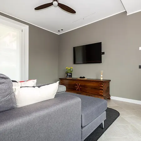 Mg House Luxury Апартаменты Комо