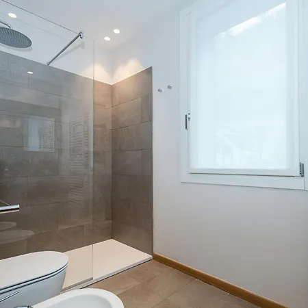 Mg House Luxury Апартаменты Комо